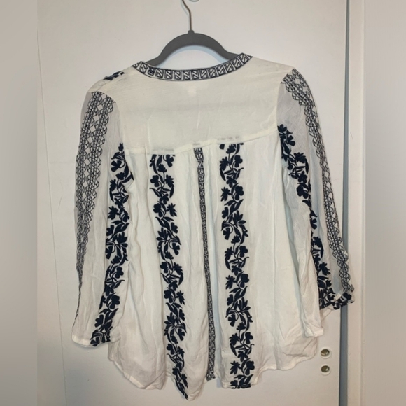 CHELSEA & THEODORE VISCOSE EMBROIDERED BLOUSE SZ S NWT MSRP $78 - Picture 3 of 5